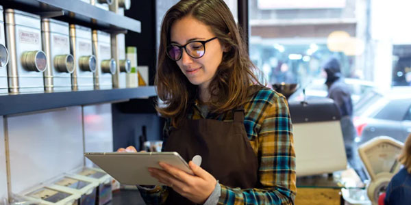 Retail Customer Experience: A better retail customer experience starts with a better employee experience